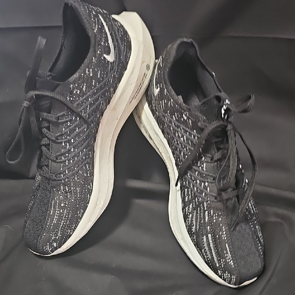 Nike EUC Women's Black ZOOMX Running Shoes sz 9.5
